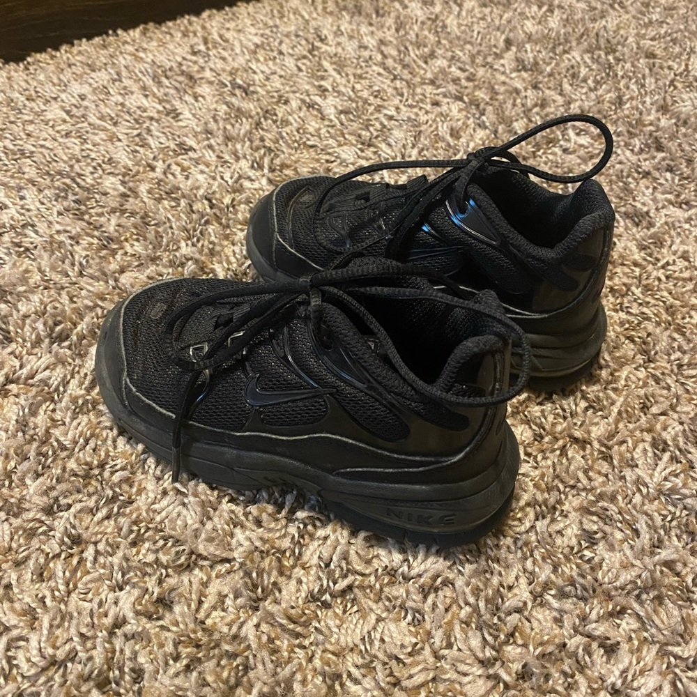 Nike toddler sneakers size 8